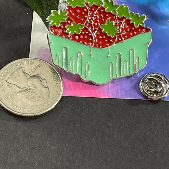Strawberry Pint Lapel Pin Food Fruit Badge Brooch Accessories Jewelry - Picture 3 of 11